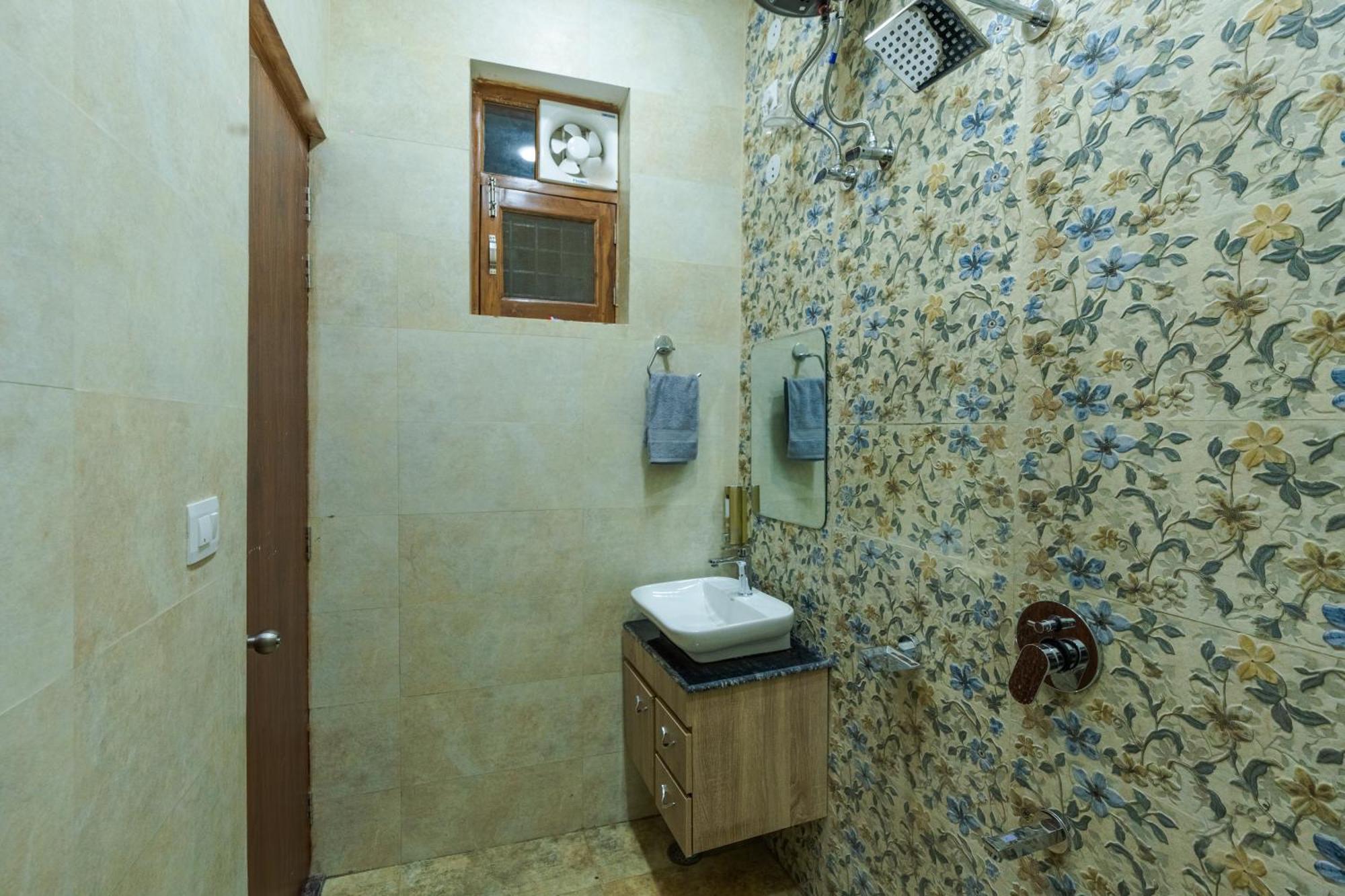 Dhruva - Luxury Villa In Cbd Дехрадун Екстериор снимка